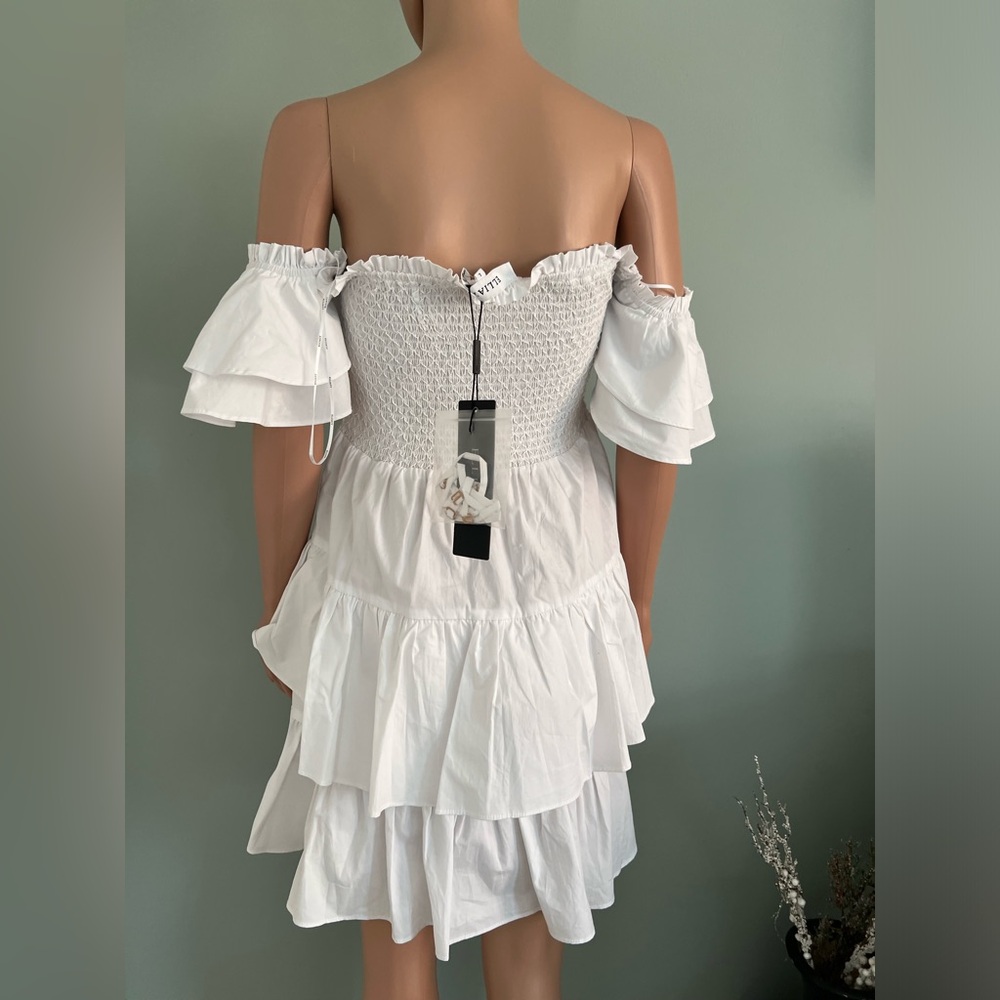 NWT Elliatt Sz L Lavinia Dress White Mini Off Shoulder Ruffle Smocked Revolve - Picture 9 of 16